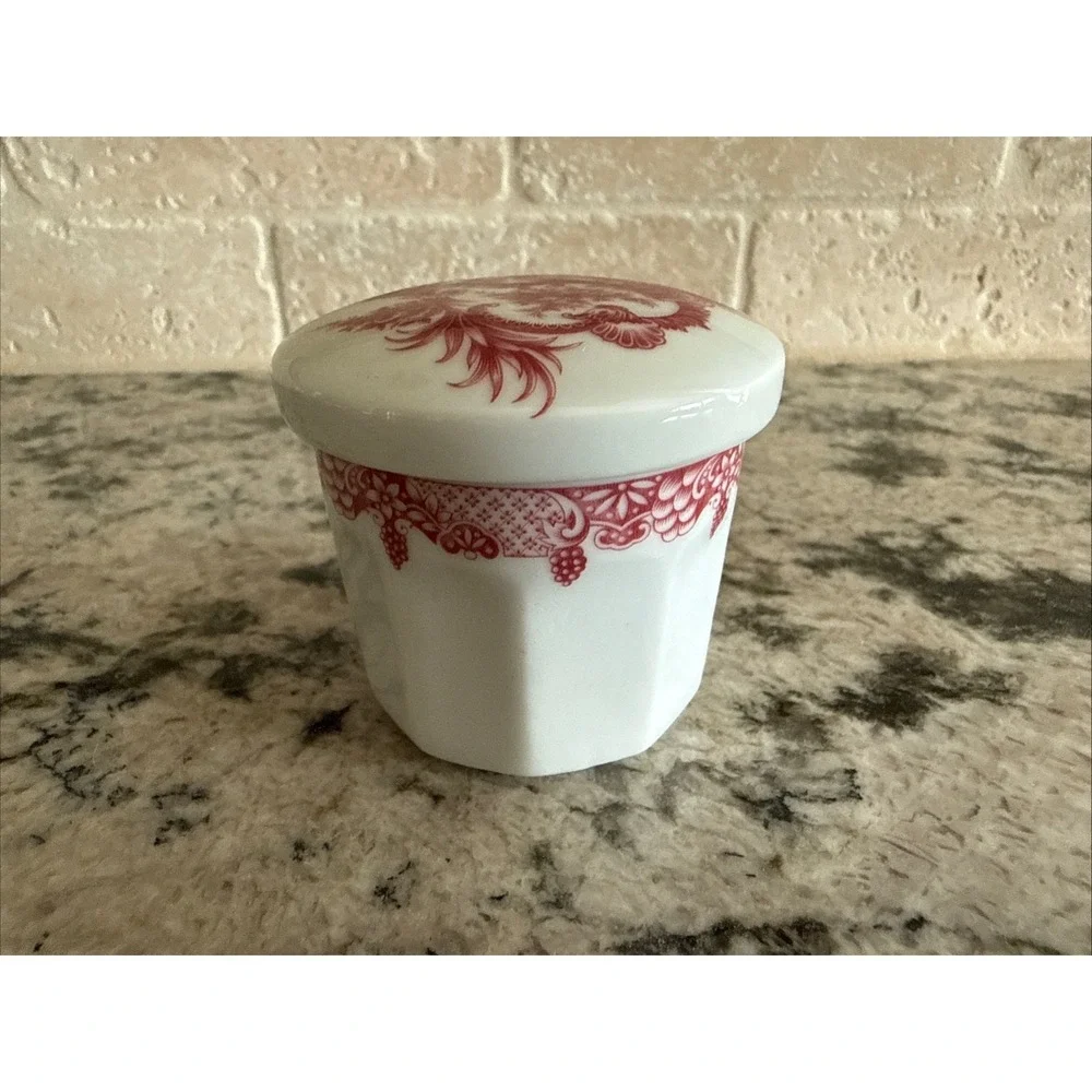Vintage Limoges Fine Porcelain France Jewelry Trinket Pill Box